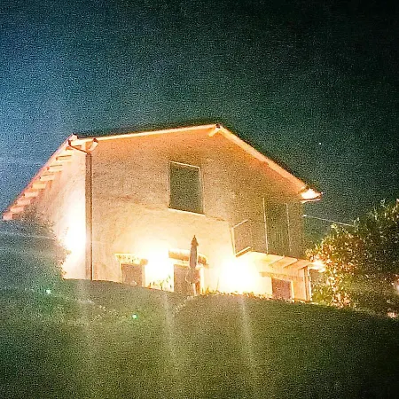 בית הארחה Agrilunassa Eco And