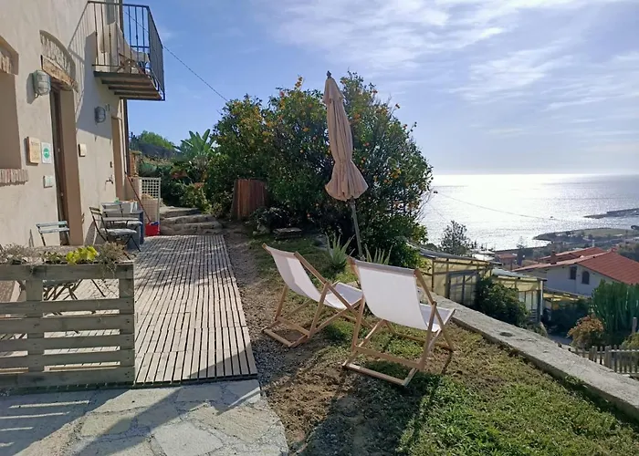 Agrilunassa Eco Guesthouse&cottage 3*