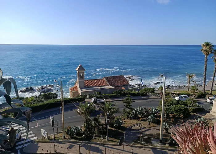 Affittacamere Agrilunassa Eco Guesthouse&cottage 3*