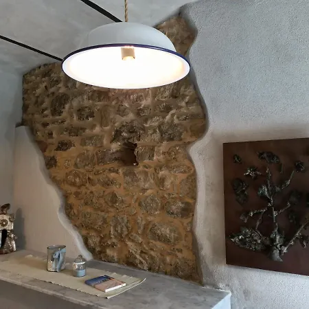 Agrilunassa Eco Guesthouse&cottage Maison d'hôtes