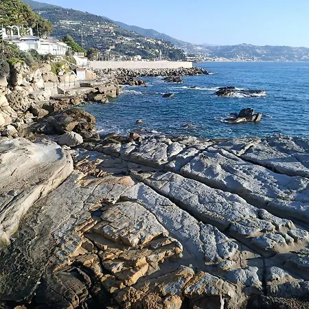 Gasthuis Agrilunassa Eco And Bordighera