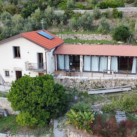 Agrilunassa Eco Guesthouse&cottage *
